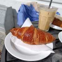 best place for coffee and buns