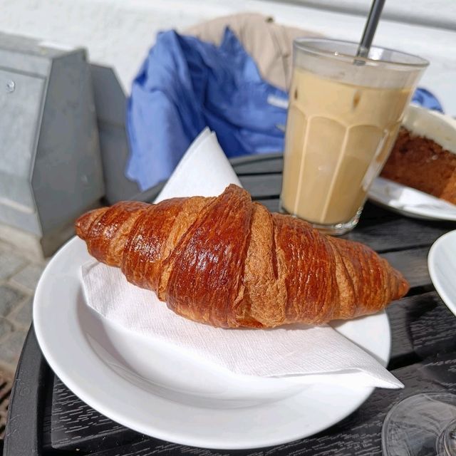 best place for coffee and buns