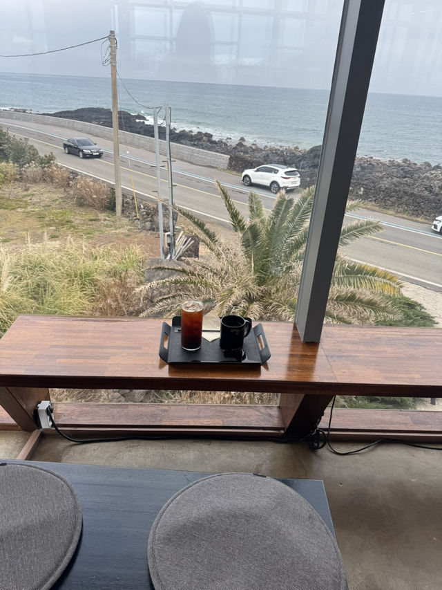 환상적인 오션뷰 힐링하기 좋은 카페