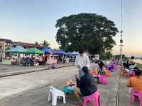 กาดฮิมยวม Jong Kham Market