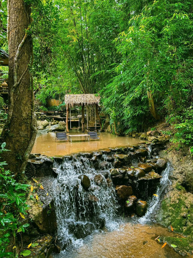 คาเฟ่ลับๆ สวนผึ้ง ริมลำธาร หมู่บ้านมอญห้วยน้ำใส🍃