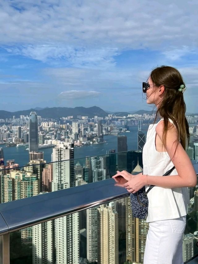 🌄 Explore Victoria Peak: Hong Kong's Iconic Skyline Spot! 🇭🇰
