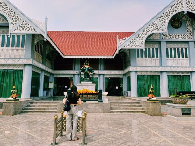 泰國曼谷湄南河畔著名古跡皇家寺廟歷史圖書館建築博物館一日遊行程，是打卡拍照📸