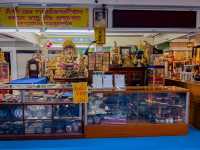 🏬 ตึกแดง Chatuchak – แหล่งช้อปวินเทจ  🛍️🔥