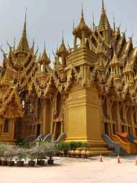 วัดจันทร์ตะวันตก สีเหลืองทองอร่าม งามตระการตา