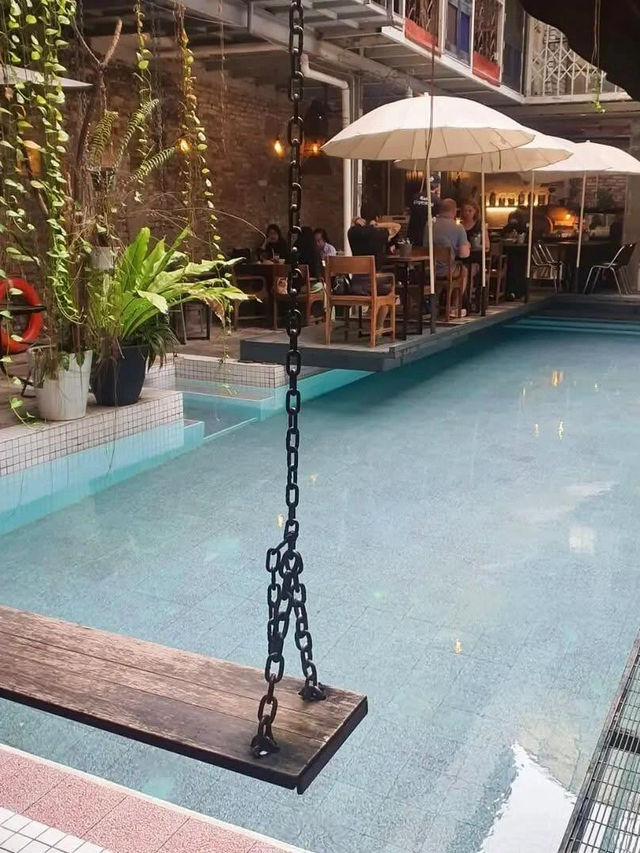 Dreamy Vacation Vibes at This Hidden Poolside Cafe! ⛱️🏝️