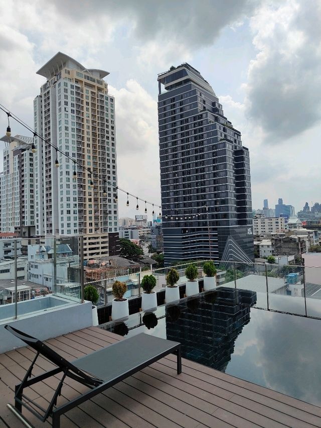 โรงแรมเดอไพร์ม @รางน้ำ