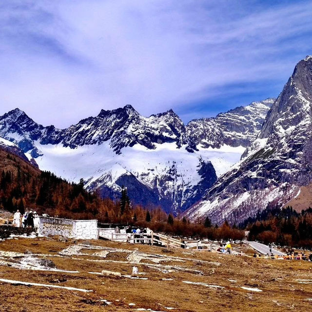 Majestic Peaks: The Allure of Mount Siguniang