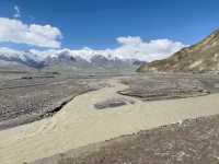 Kunlun Mountain 🏔️ Yuzhu Peak 🩵 Golmud River