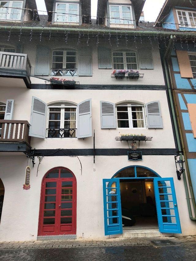 Mini Europe in Malaysia – Colmar Tropicale’s Hidden Charm!