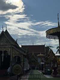 แวะขอพรที่วัดพระธาตุหริภุญชัย วรมหาวิหาร