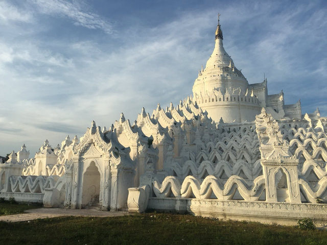 🌟 Sagaing Serenity: Pagodas, Puppies & the Ultimate Sunset Spot (No Crowds!)  