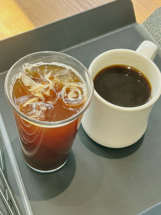 베이커리, 캠핑 감성까지 느낄 수 있는 카페, 카페5에서의 여유로운 한 잔 🍰☕️