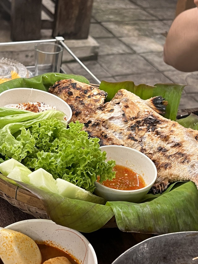 Khun Thai: An authentic seafood feast!🦞