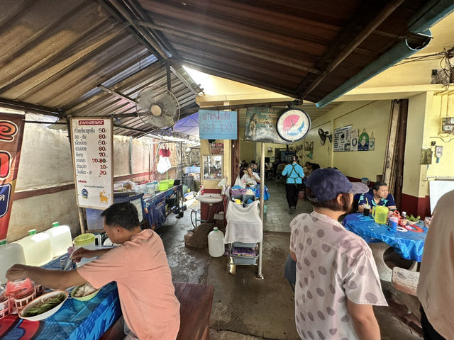ก๋วยเตี๋ยวเนื้อนายดำ – ตำนานกว่า 40 ปี