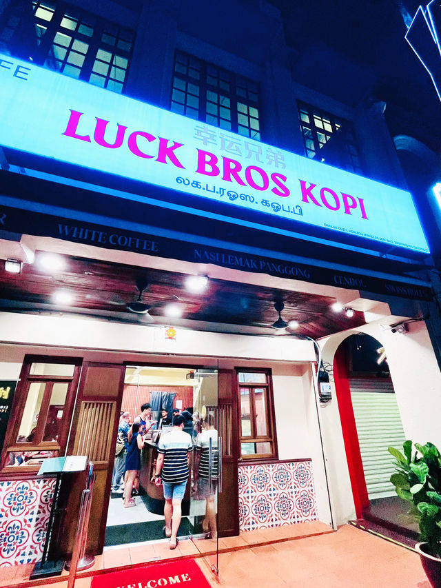Luck Bros Kopi Petaling Street: A Local Favorite for Late-Night Malaysian Comfort Food
