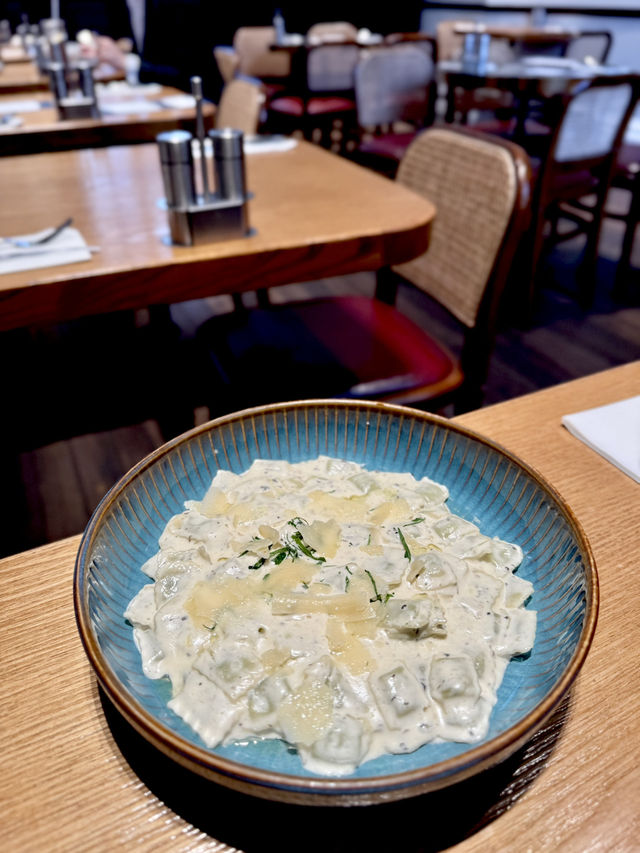 悠閒法國巴黎小館午餐🇫🇷🍴