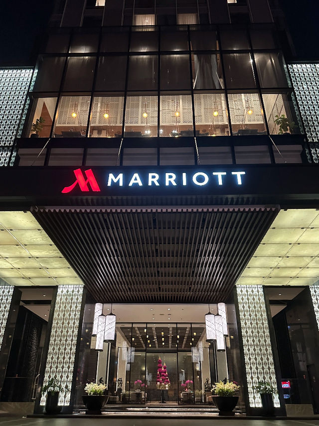 曼谷| 走進曼谷萬豪酒店大廳像進入藝術館，設計控入住必拍絕美場景
