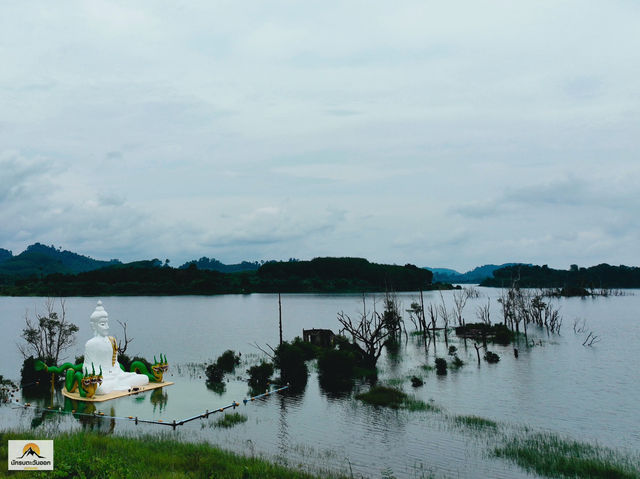 พระพุทธสิริภูวดลมงคลชัย