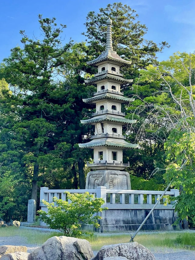 Relaxed Wandering in Takamatsu – Temples, Views & Architecture