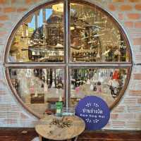 🕶บ้านข้างวัด เชียงใหม่ | ชุมชนอาร์ทๆ ของคนชิคๆ👓