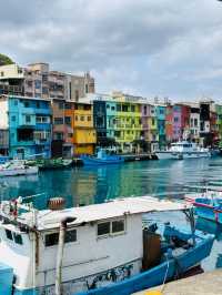 Ride Sharing to the Rainbow: Zhengbin Port Color Houses Adventure