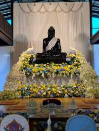心を癒す場所、ルアンピーサム寺で平和なひとときを。🌿🙏