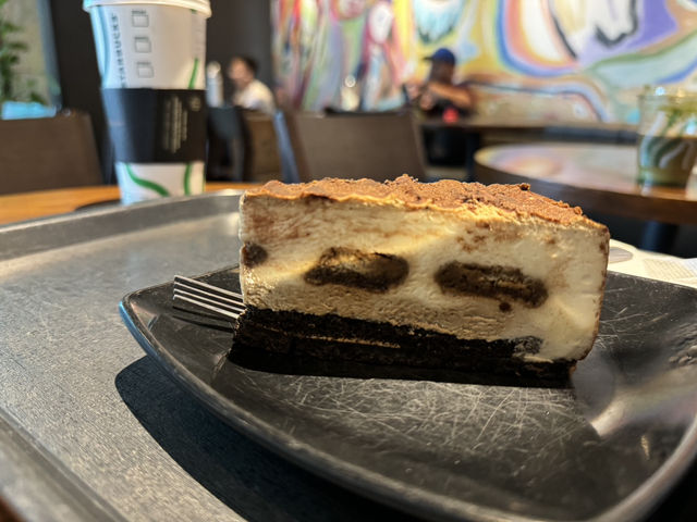 ☕ Brews with Depth: Starbucks Reserve Delivers at Mid Valley 🌍