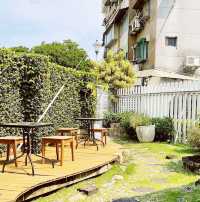 French Country Eurofeng Cafe