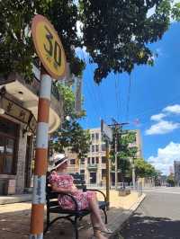 Haikou Must-Visit - Mission Hills Huayi Feng Xiaogang Brothers Movie Town