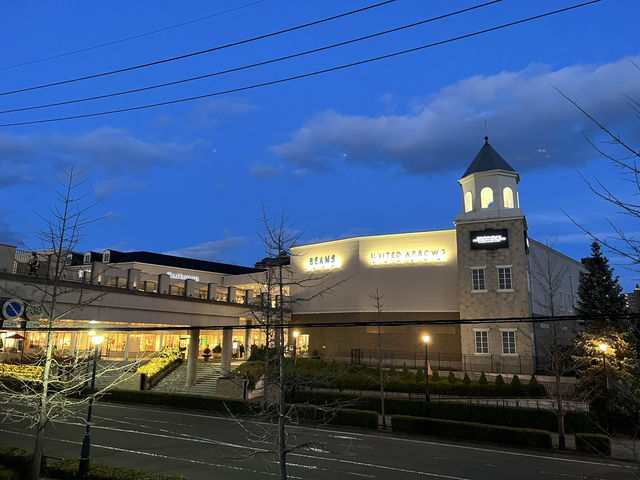 🛍️🎄 Festive Finds and Premium Picks: A Relaxed Day at Sendai Izumi Outlets