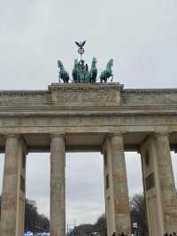 🇩🇪ベルリンの象徴！ブランデンブルク門で歴史と希望を感じる旅✨