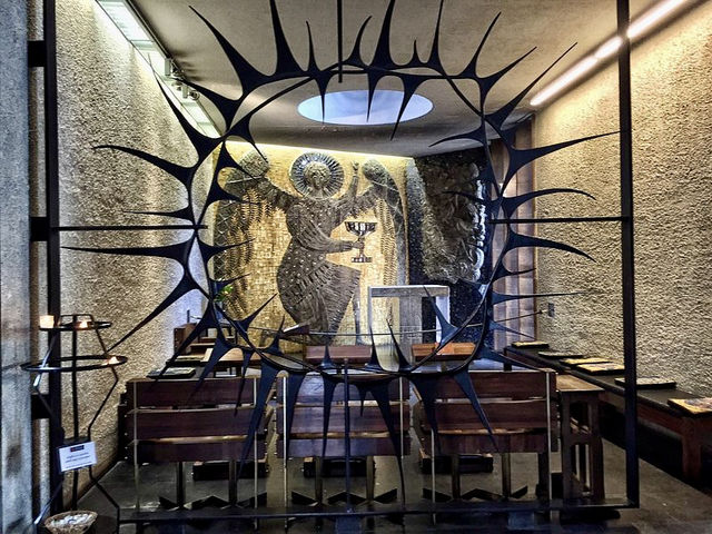 A Place of Ruins and Renewal – Coventry Cathedral