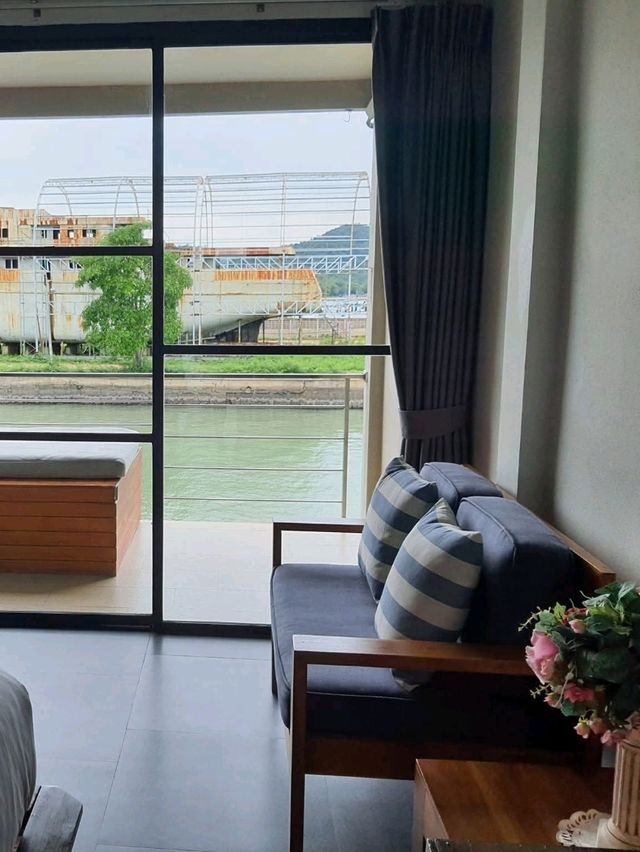 Baan Tah on the sea บางเสร่