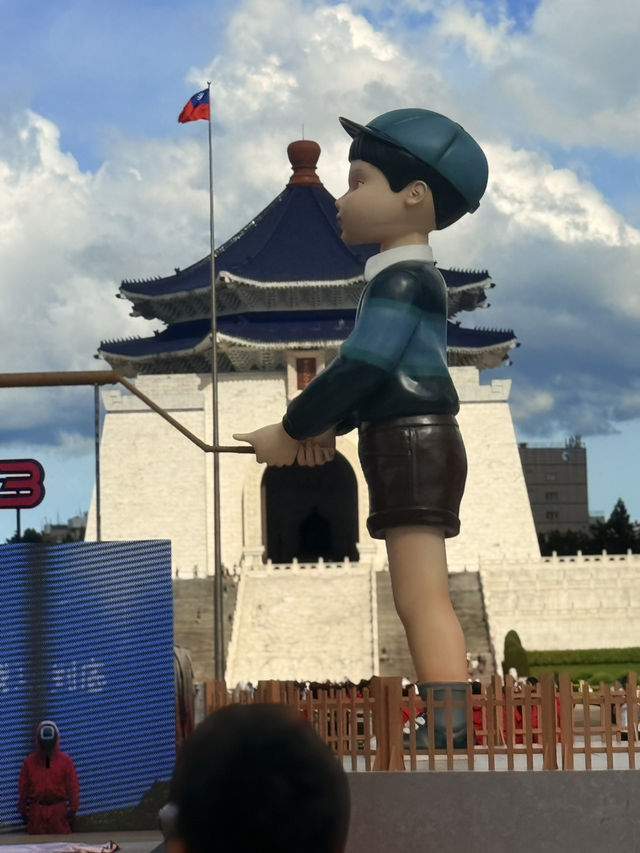 台北｜不用去曼谷 魷魚遊戲3英熙、哲秀娃娃就在中正紀念堂