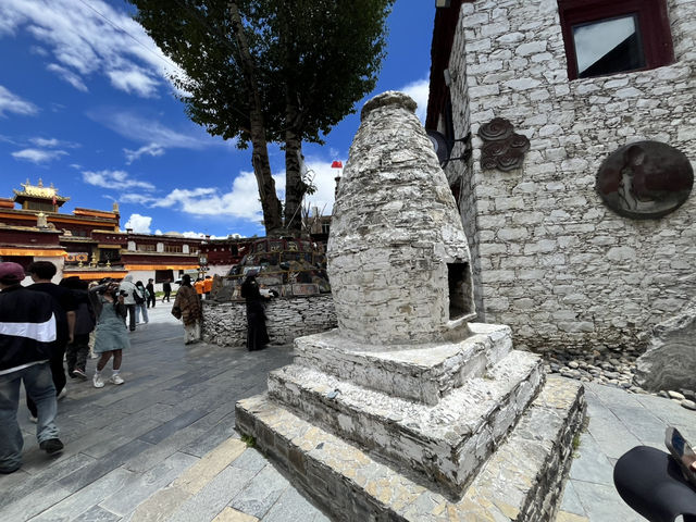 🏔️ Immerse in Tibetan Slow Life at 勒通古镇 (Letong Ancient Town), Litang