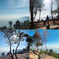ผาชมตะวัน – จุดชมพระอาทิตย์ขึ้น
