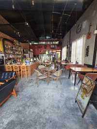 Juicy Steaks & Cozy Vibes at Meats & Beans, Hatyai