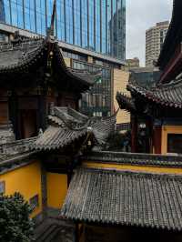 Luohan Temple วัดโบราณ ใจกลางเมืองฉงชิ่ง