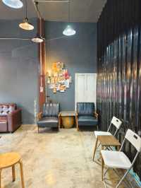 ร้านคาเฟ่ผสมความวินเทจ ณ นายปลาวาฬ (W52) คาเฟ่