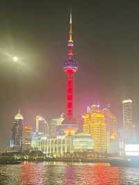 City Lights & Skyline Dreams – Exploring The Bund