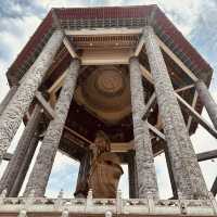 Solo Traveler's Guide to Kek Lok Si Temple: Penang's Majestic Buddhist Wonder** 🏯