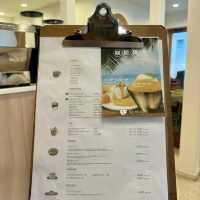 A Tranquil Gem Amid Shinjuku’s Buzz – My Visit to BAM BI COFFEE, Tokyo
