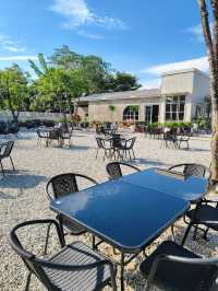 Moora Eatery: Batam’s Lakeside Flavor Haven