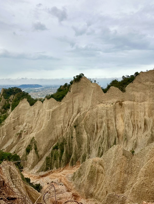 Hike up Huoyanshan (Volcano Mountain) in Taiwan