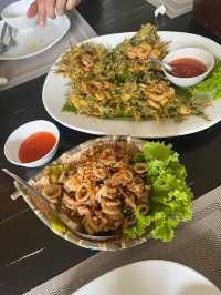 🏡✨ “เรือนทิพย์ กระบี่” — ร้านอาหารไทย–ใต้ 