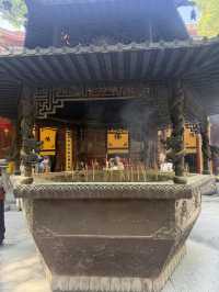 วัดพุทธที่เก่าแก่และศักดิ์สิทธิ์ที่สุดในจีน