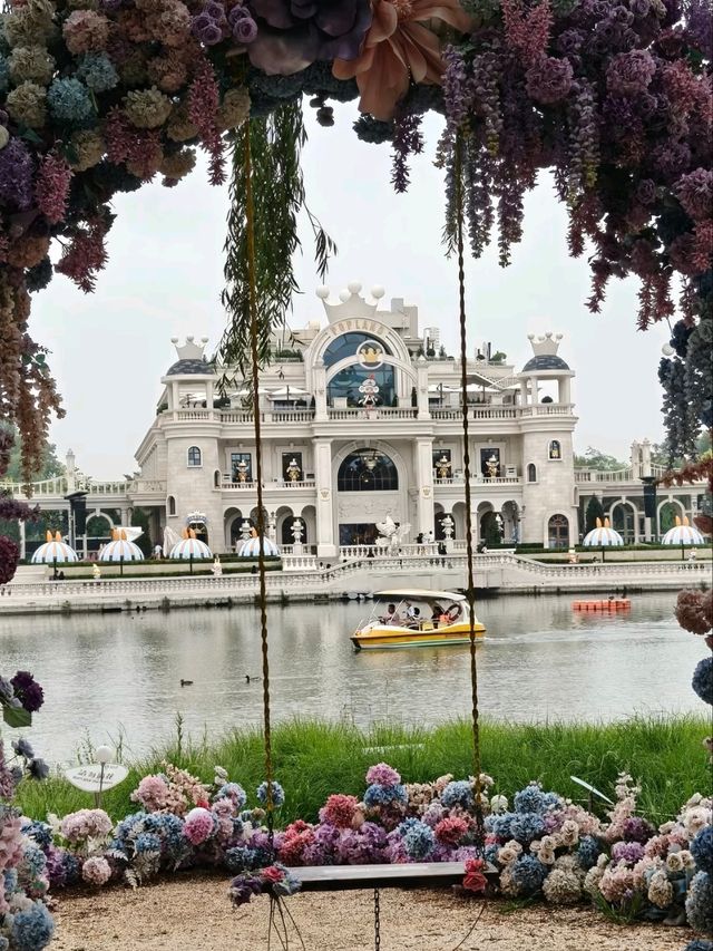 Chaoyang Park in Summer – Pure Romance Chaoyang Park in Summer – Pure Romance