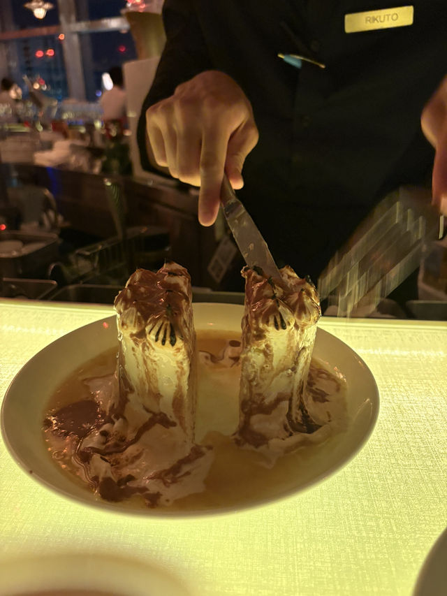 【東京🗼】青い炎のケーキが人気のおしゃれすぎるラウンジ🥂 【東京🗼】青い炎のケーキが人気のおしゃれすぎるラウンジ🥂