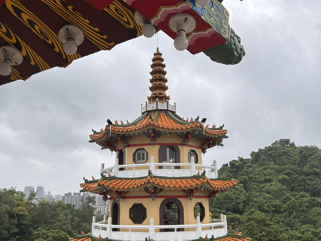 Dragon and Tiger Pagodas
